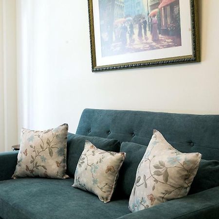 Best House, Larisis Metro, Atenas Exterior foto